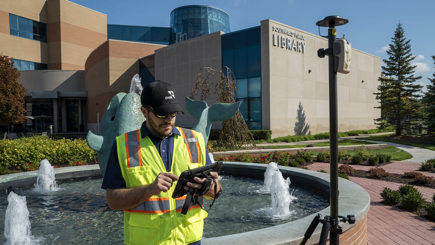 Engineering field crew mapping construction assets with Arrow GNSS and a tablet